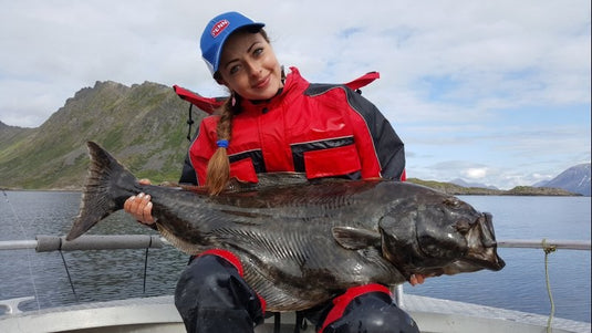 Savage Gear Nordic Bait Fish Halibut 300g háčky 3/0 a 6/0